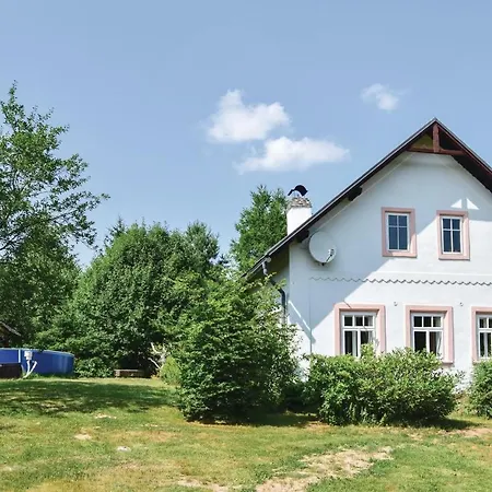 Four Bedroom Holiday In Hostinné