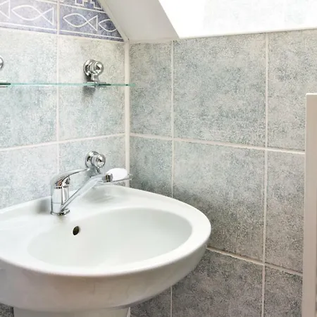 Vakantiehuis Four Bedroom Holiday In *