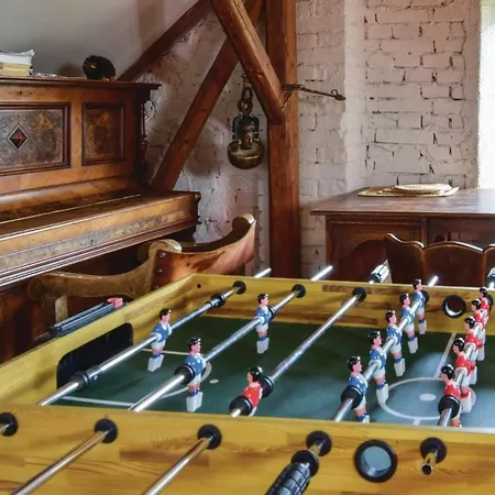 Four Bedroom Holiday In Hostinné